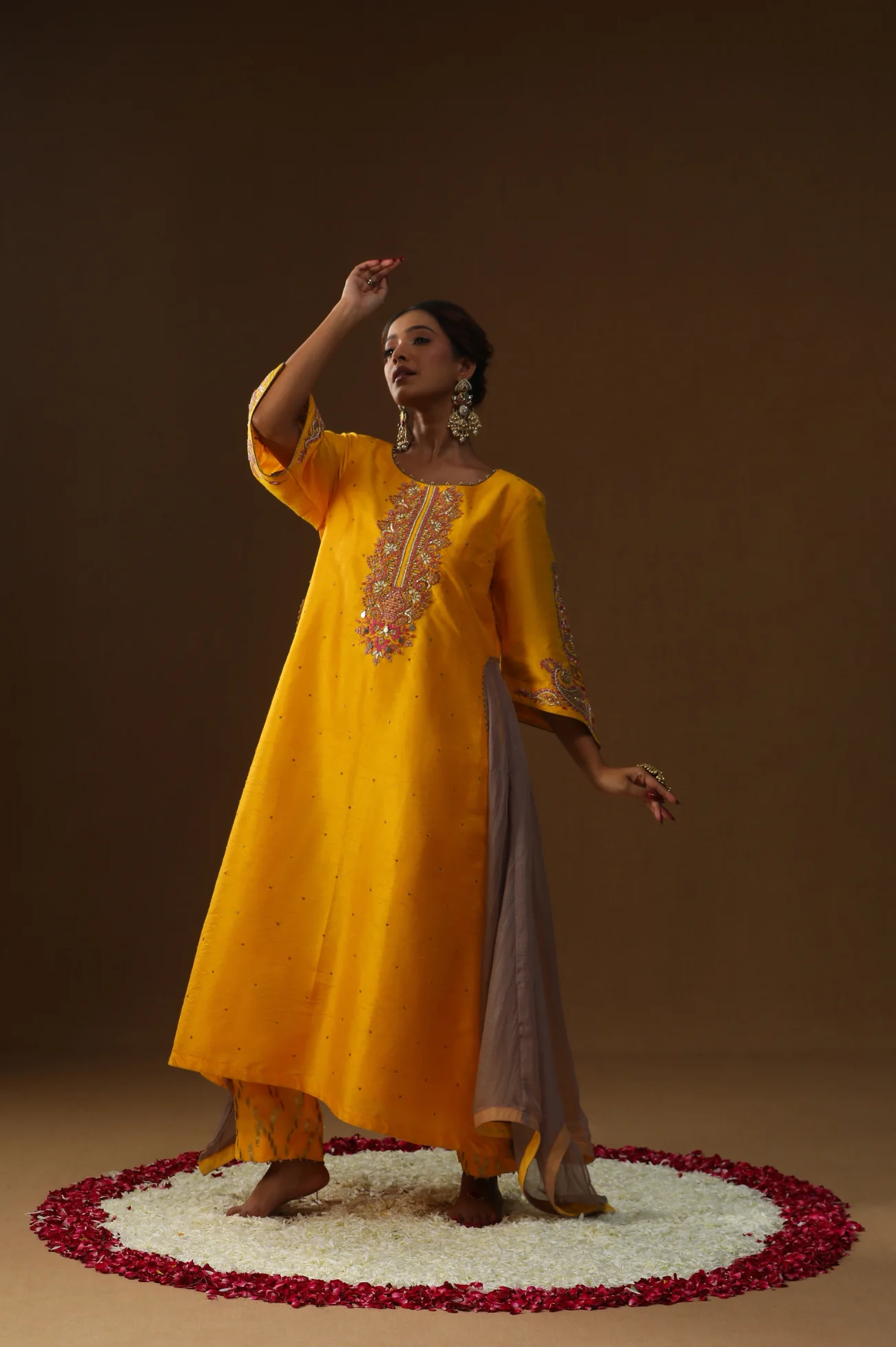 Amar Ishq embroidered suit set - Image 4