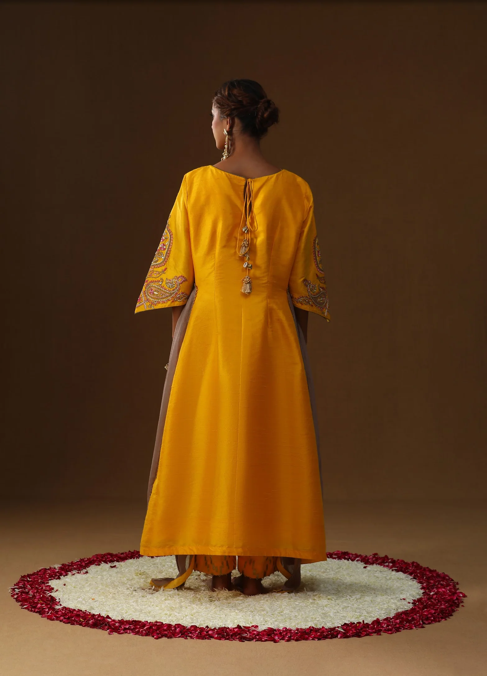 Amar Ishq embroidered suit set - Image 6