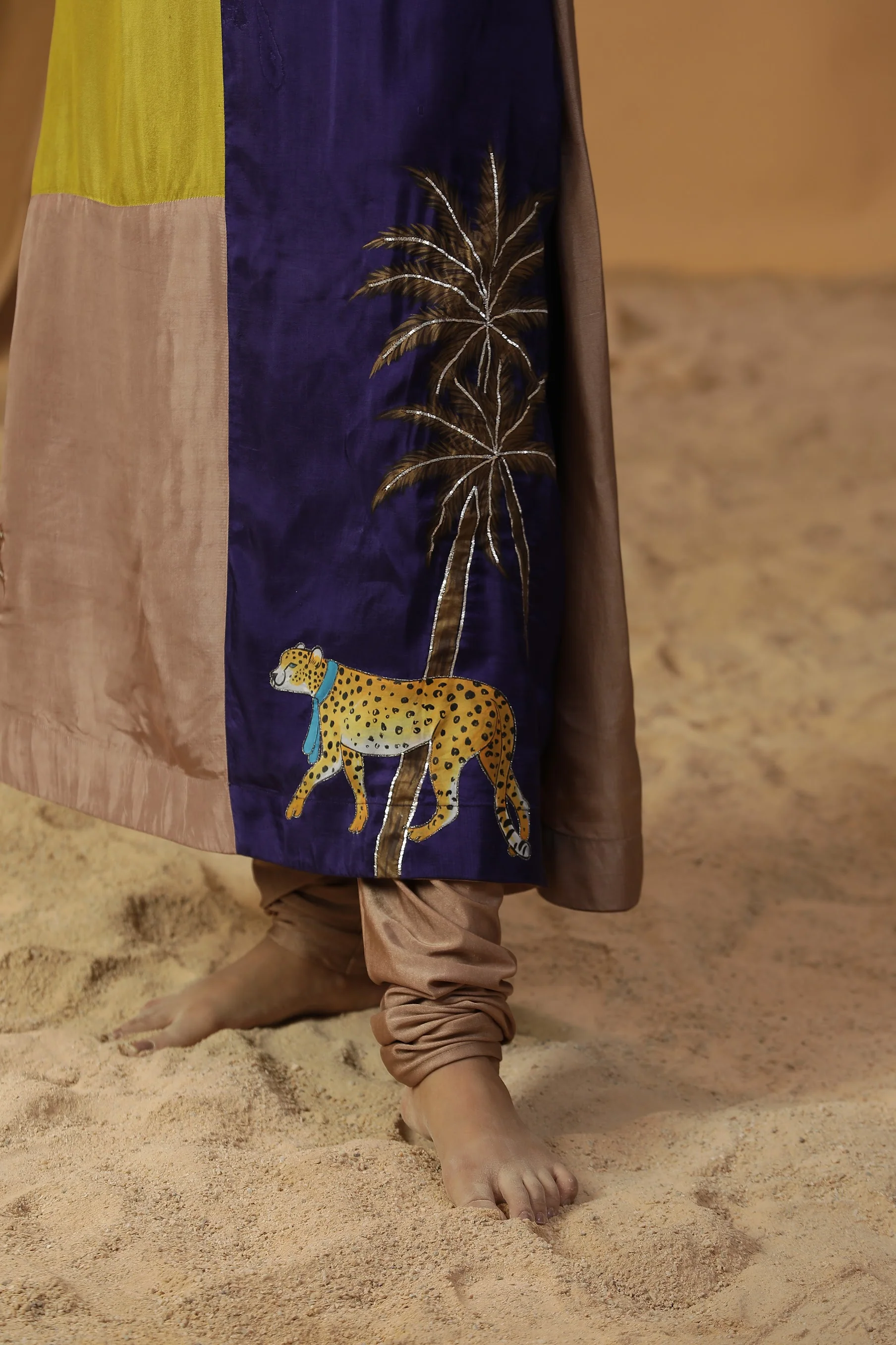Blue block print leopard scarf suit set - Image 4