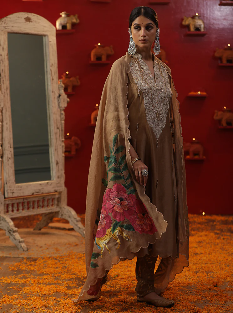Gold shringar A line suit set - Image 4