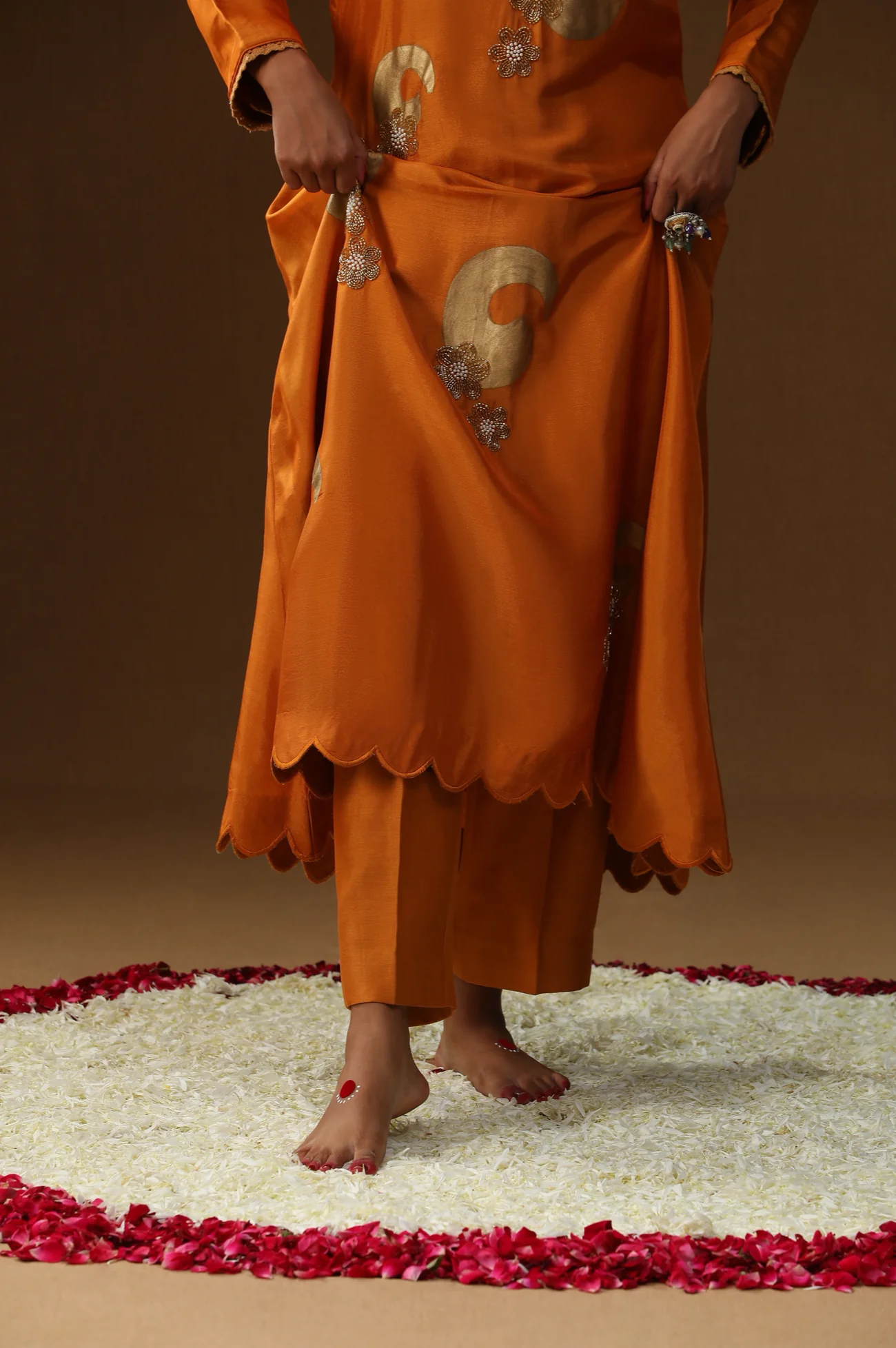 Golden stroke orange suit set - Image 3