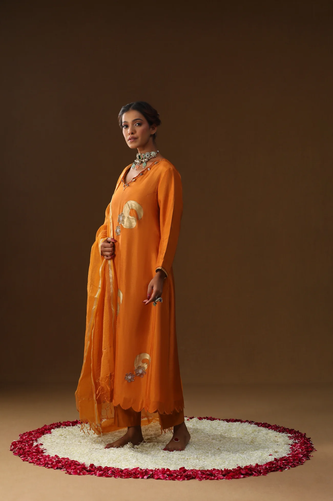 Golden stroke orange suit set - Image 6