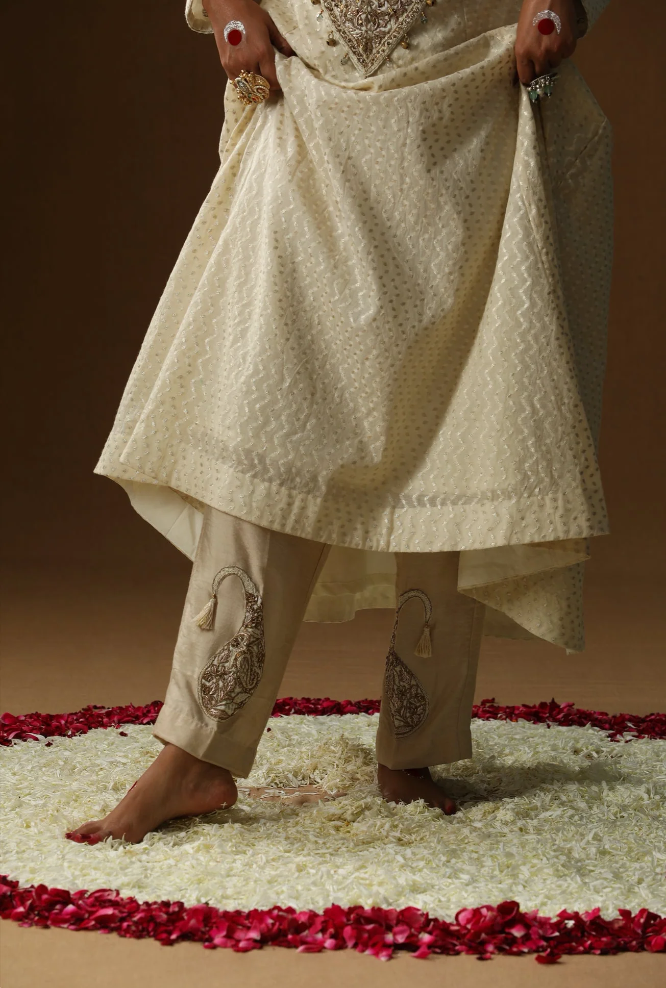 Ivory kastoori self suit set - Image 3