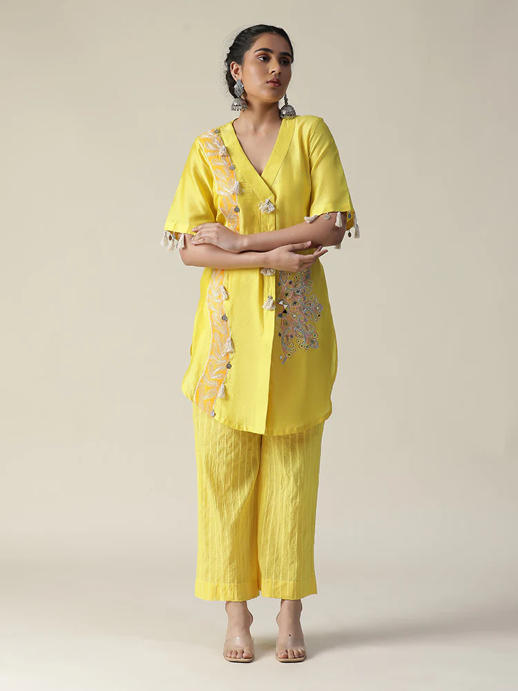 Yellow block Brajnari handpainted coord set - Image 3