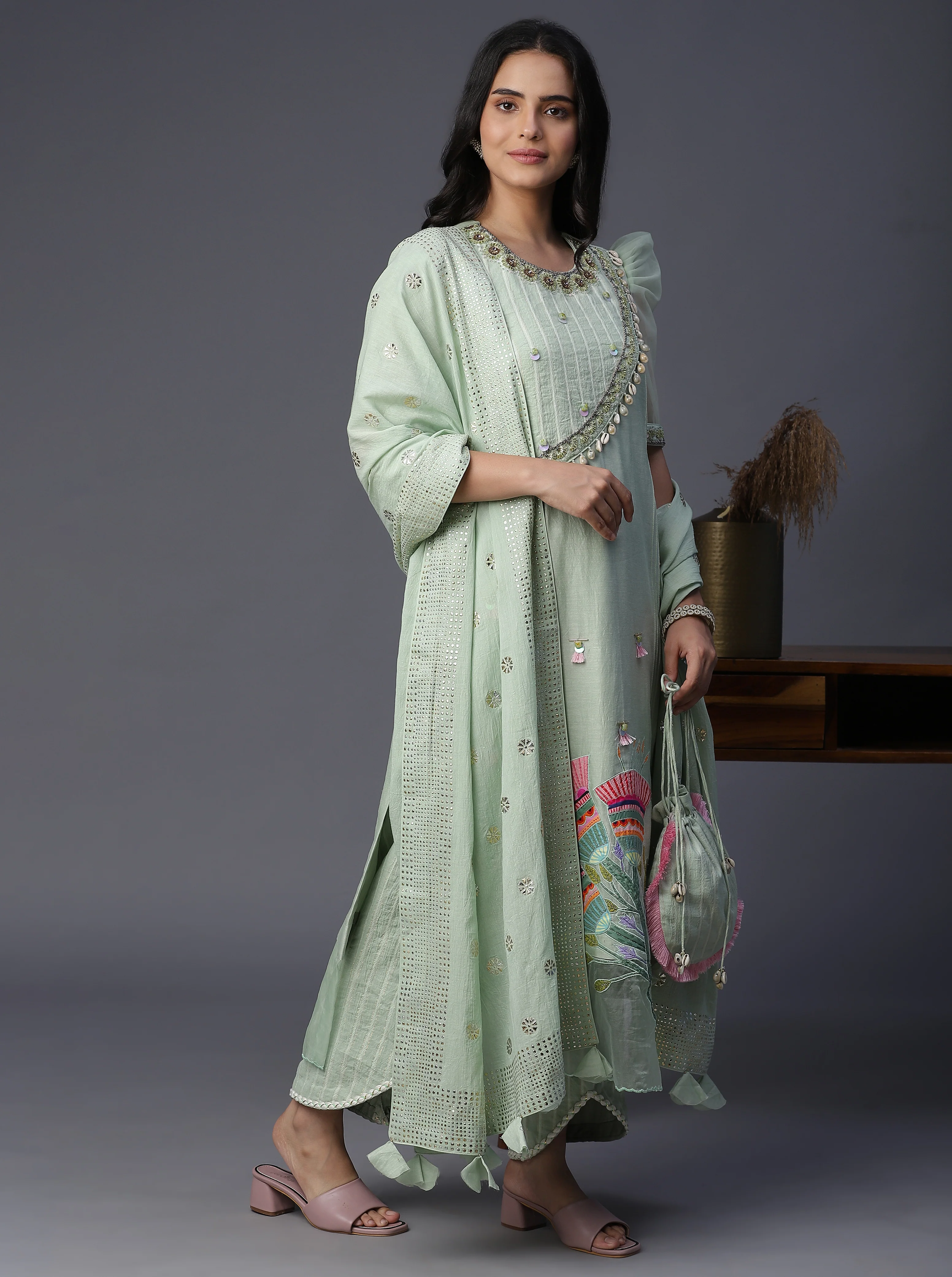 Bell handpainted suit set