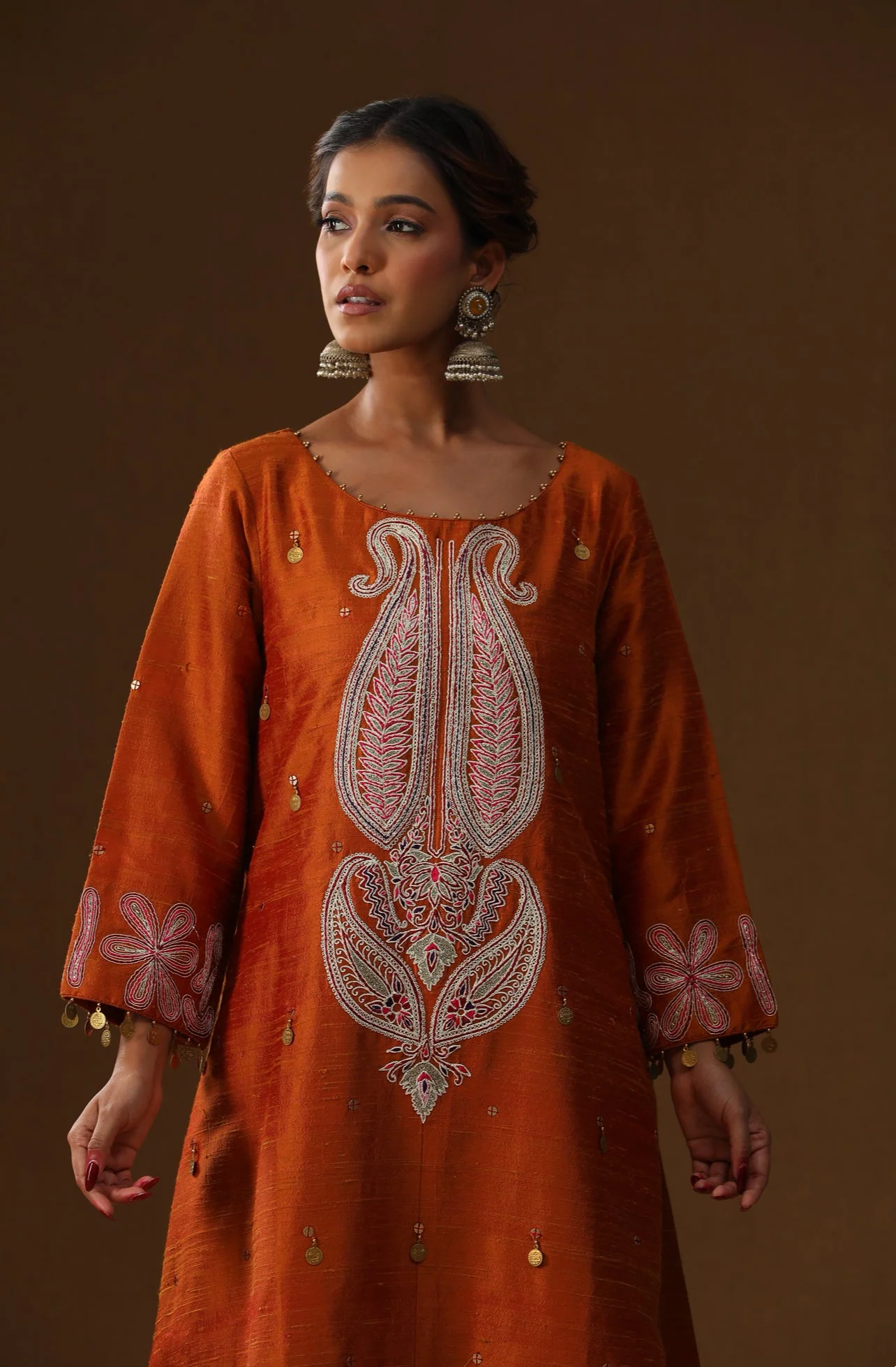 Kesar tara embroidered suit set - Image 7