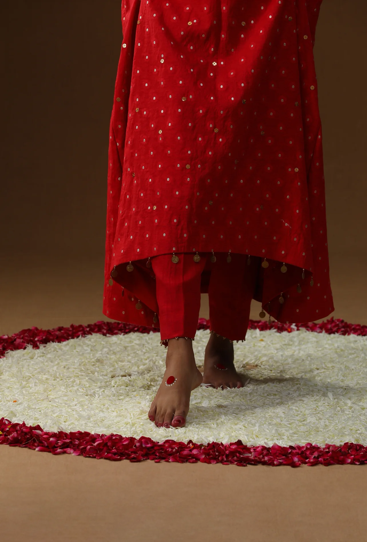 Laal rooh embroidered suit set - Image 4