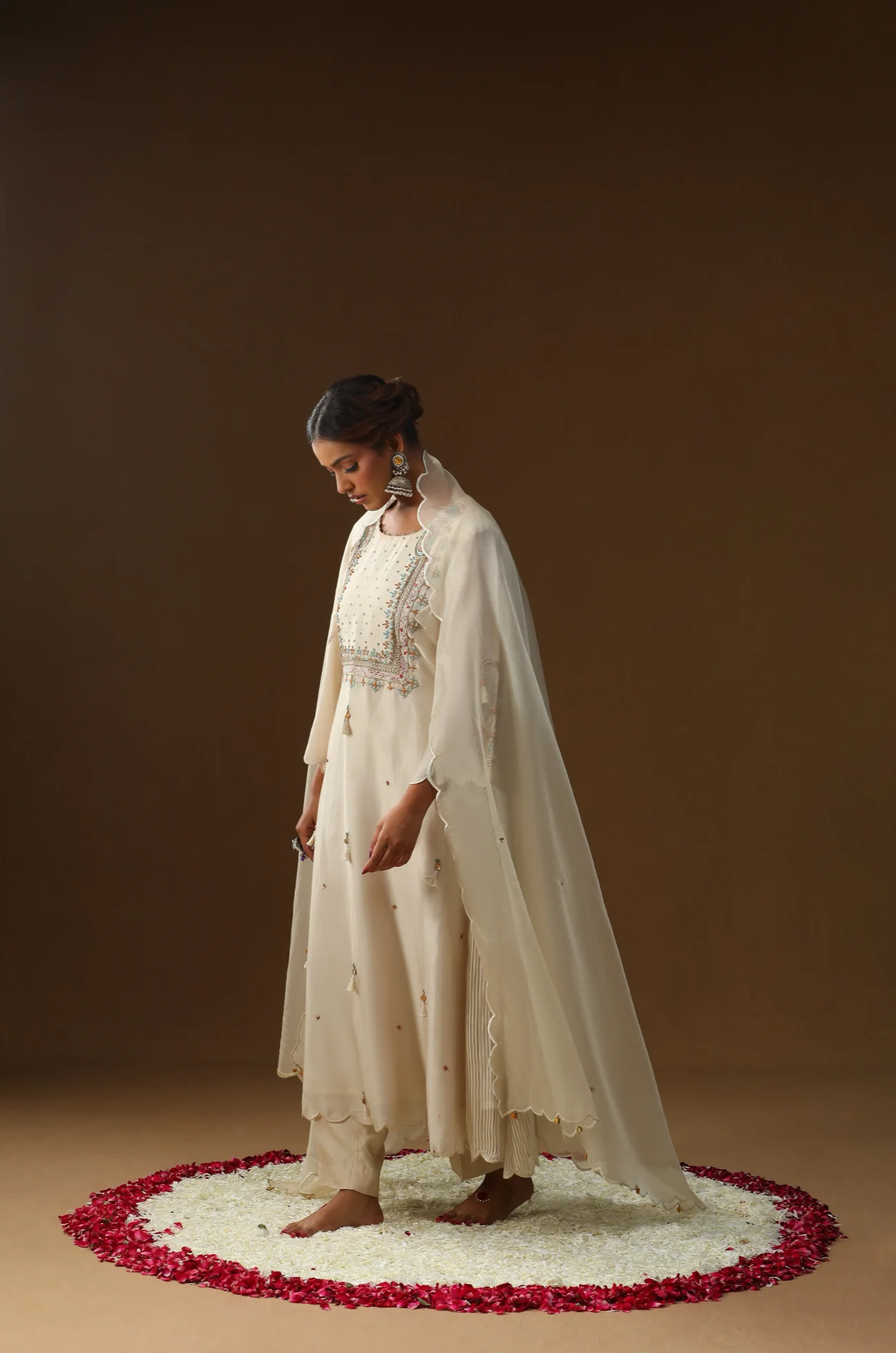 Off white square shape suit set - Image 2