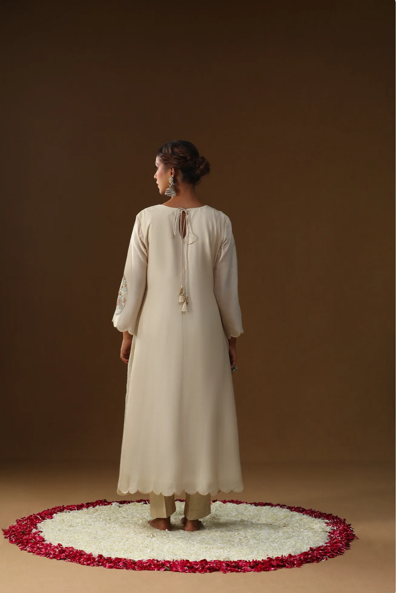 Off white square shape suit set - Image 4