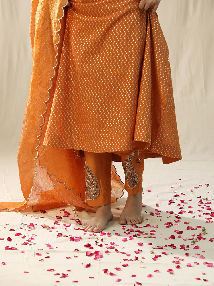 Orange self kastoori suit set - Image 3