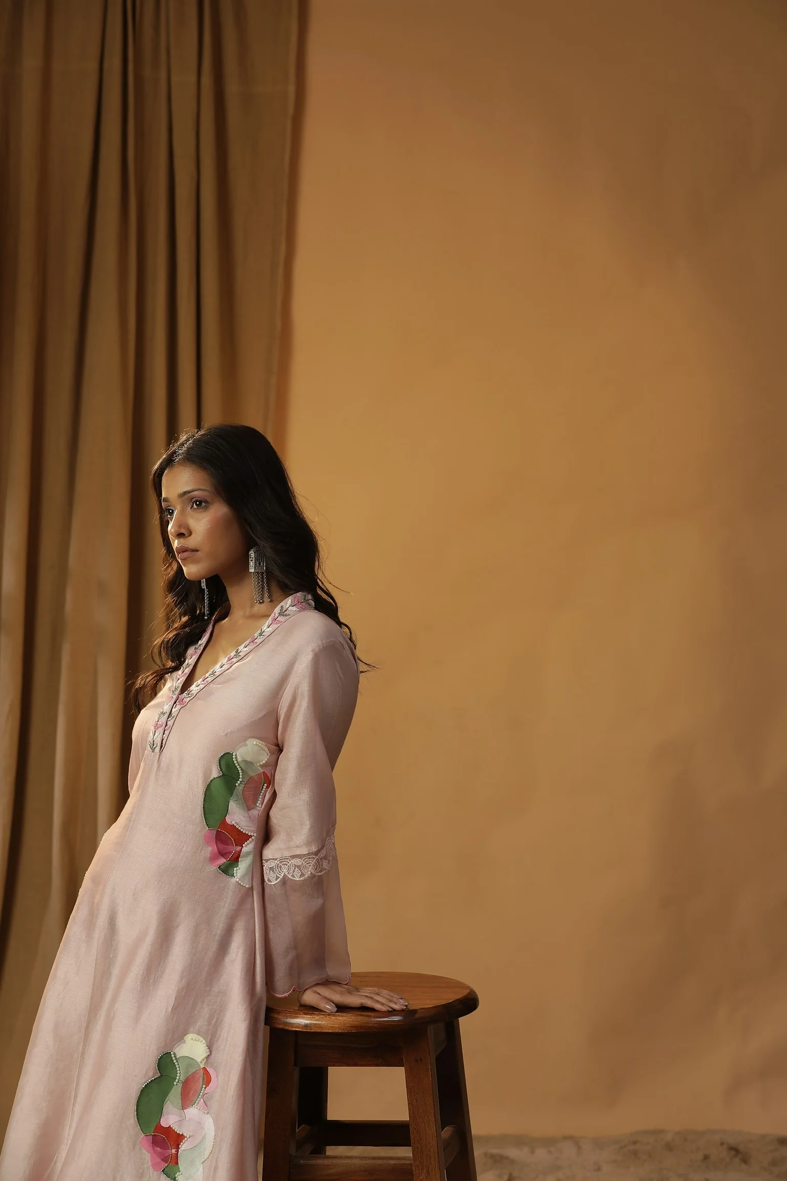 Pink handpainted a-line kurta set - Image 3