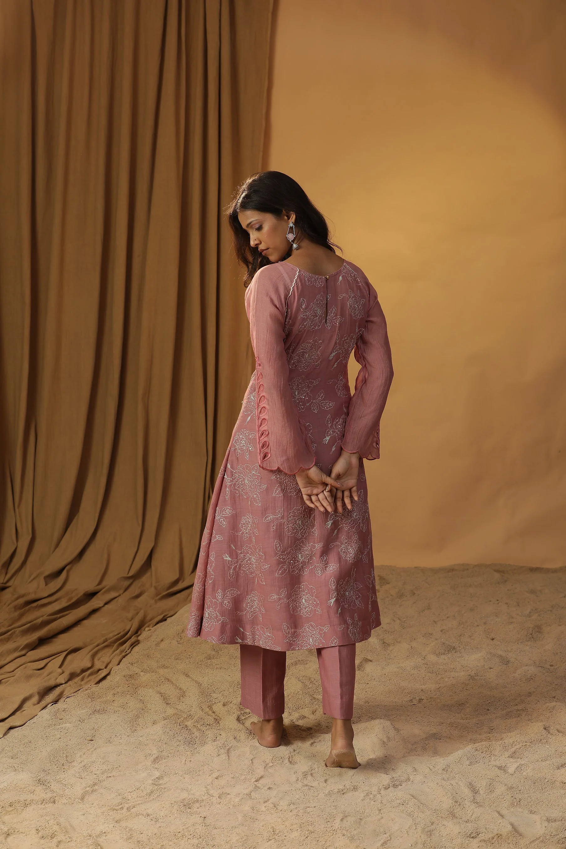 Pyaazi embroidered suit set - Image 3