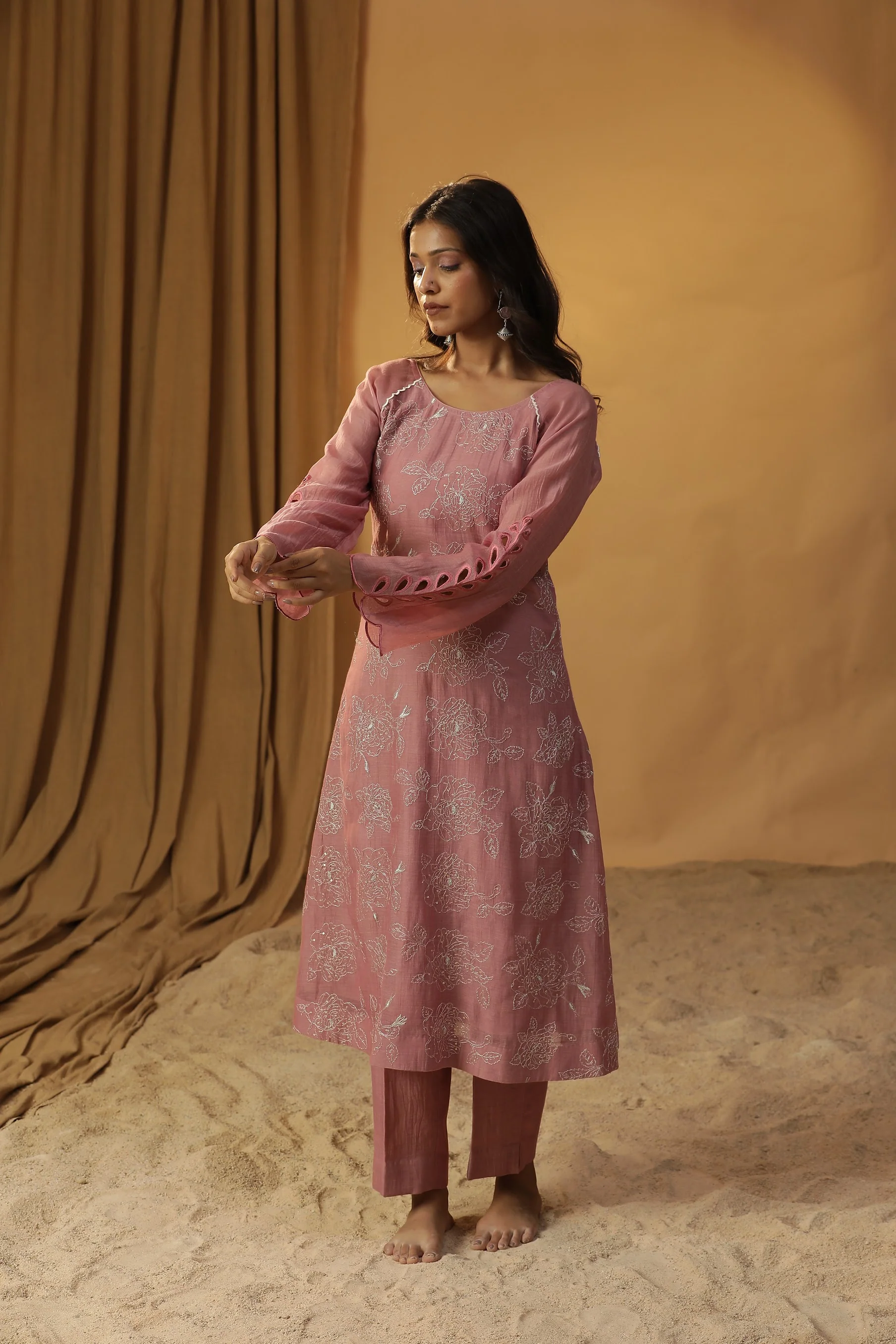 Pyaazi embroidered suit set - Image 4
