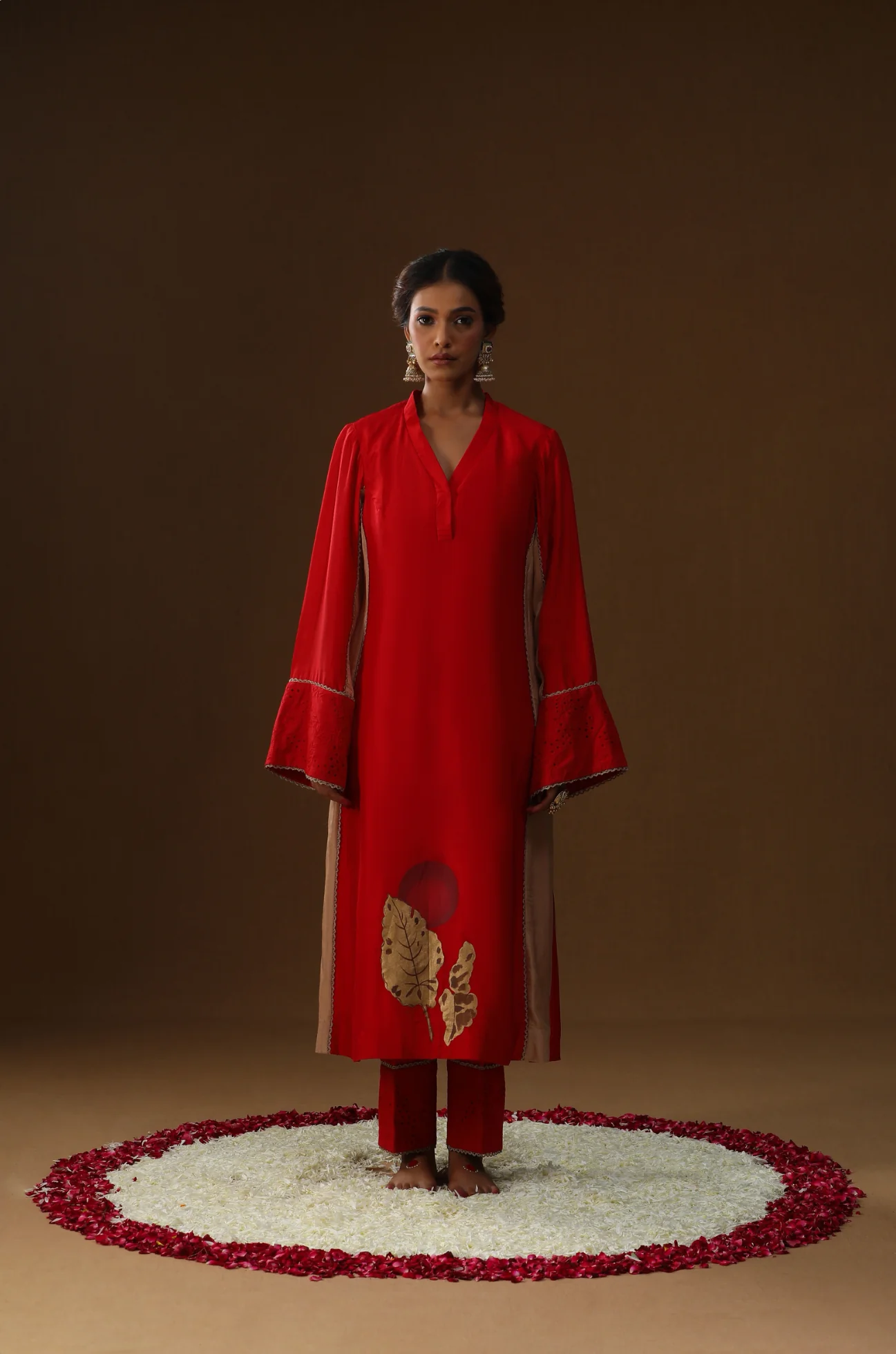Red sakhi prem handpainted suit set - Image 4