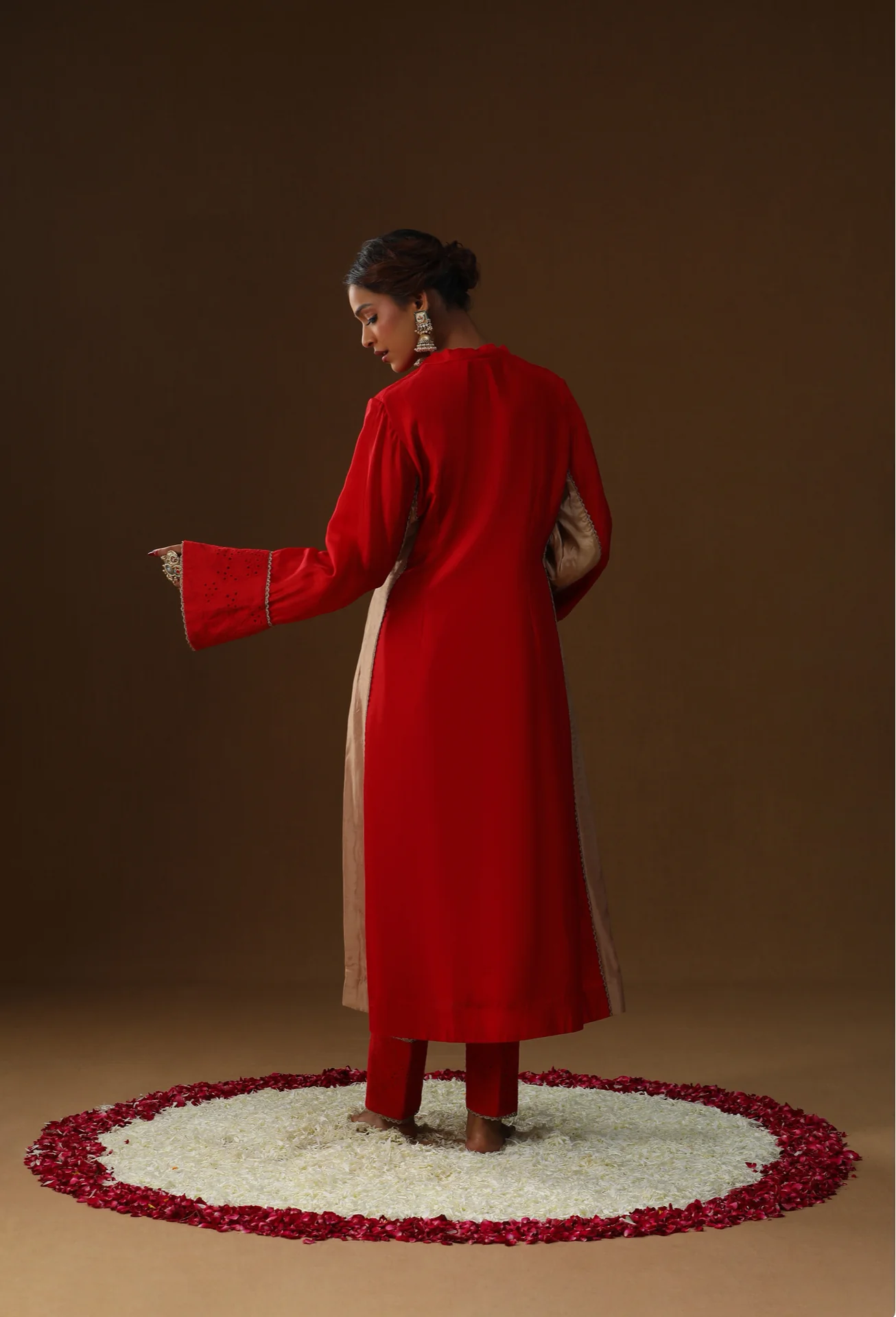 Red sakhi prem handpainted suit set - Image 5