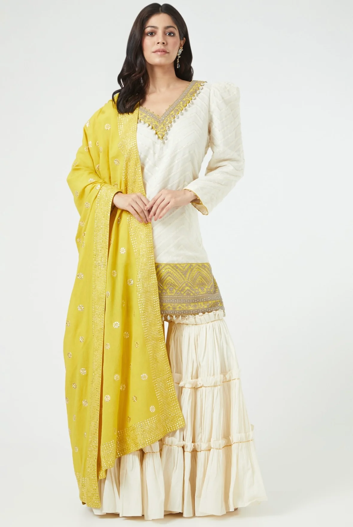 Shilpa Shetty in yellow garara set - Image 2