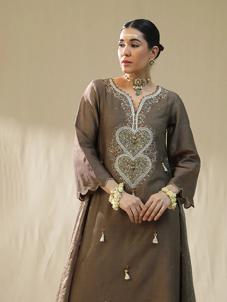 Mocha heart A line suit set - Image 4