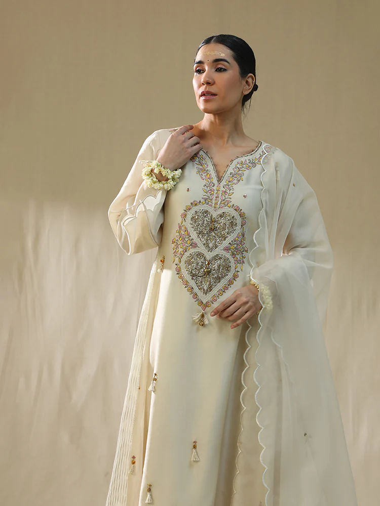 Ivory heart A line suit set - Image 2