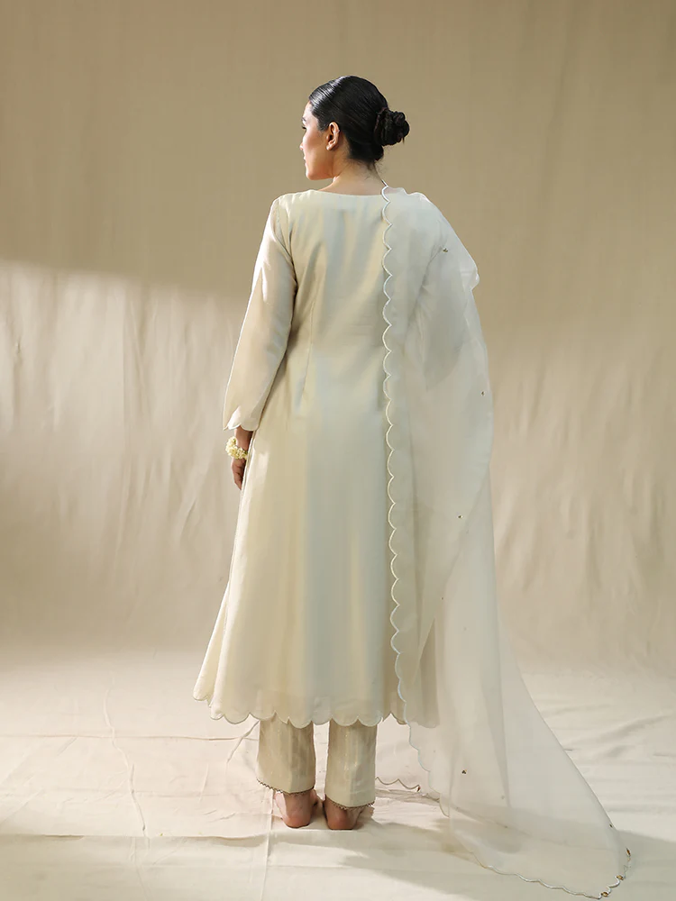 Ivory heart A line suit set - Image 3