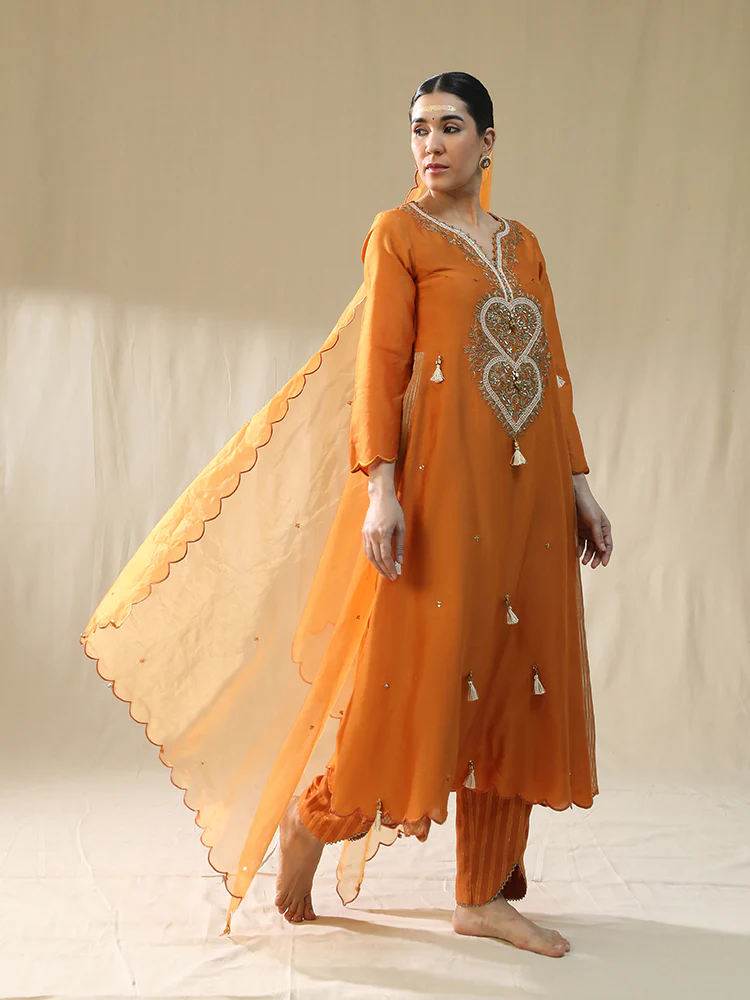 Orange heart A line suit set - Image 7