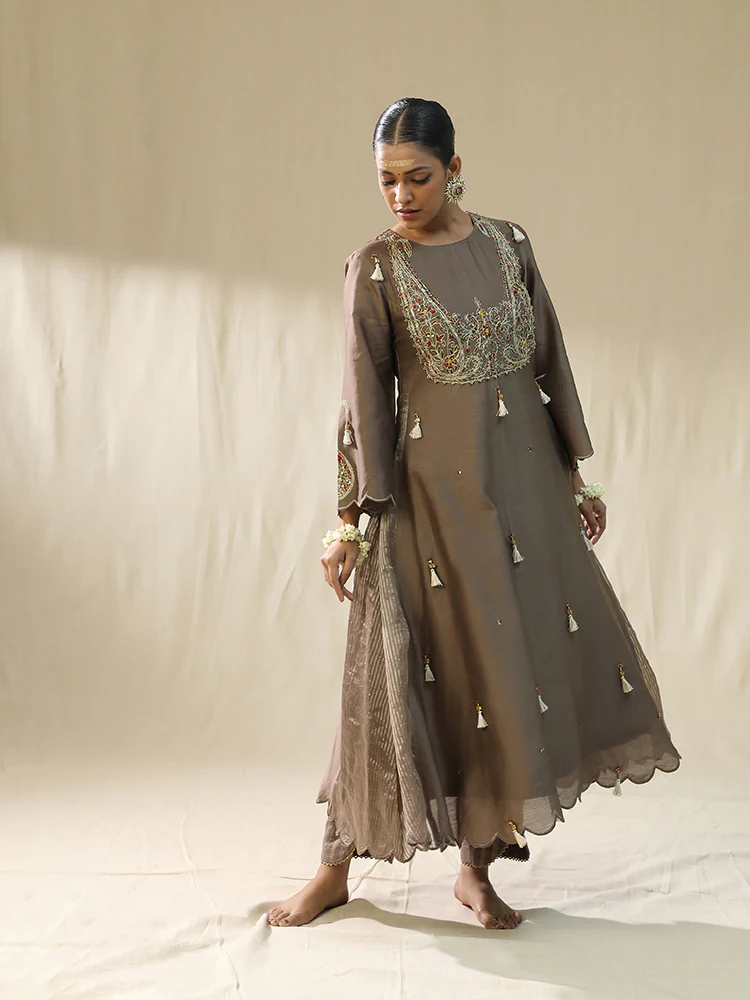 Mocha ambi A line suit set,dori zardozi resham - Image 4