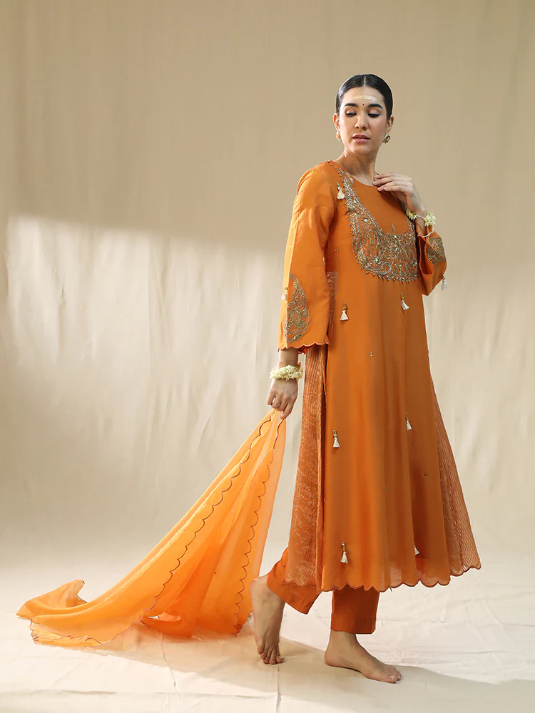 Orange ambi A line suit set - Image 7
