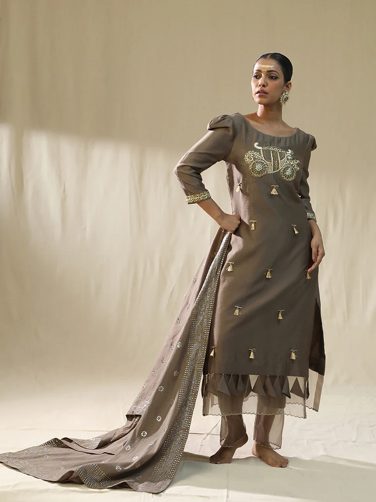 Baggi mocha Arpita Sulakshana signature suit set - Image 2