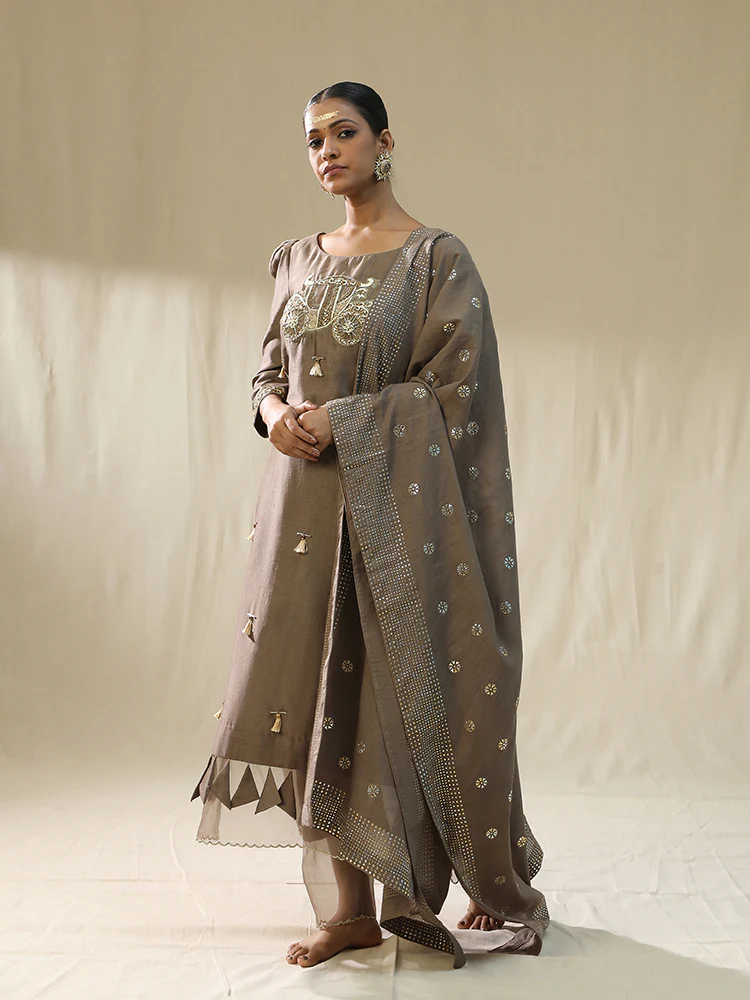 Baggi mocha Arpita Sulakshana signature suit set - Image 6