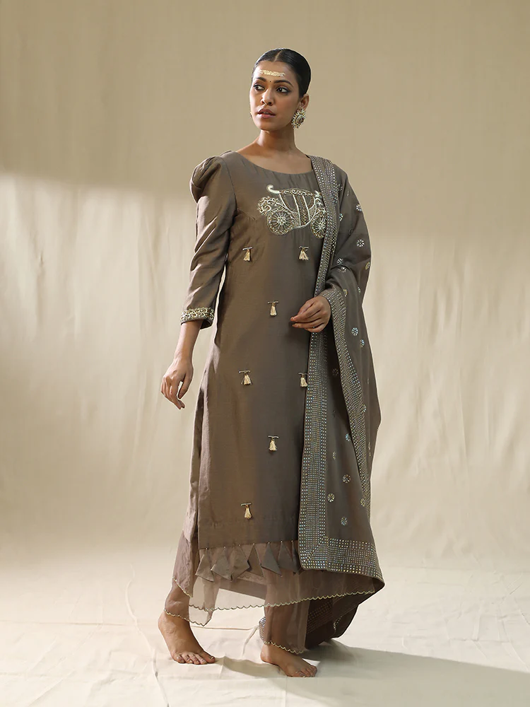 Baggi mocha Arpita Sulakshana signature suit set - Image 7