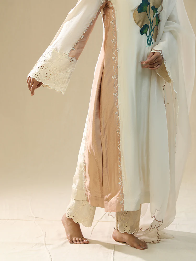 Ivory handpainted kurta suit set - Image 3