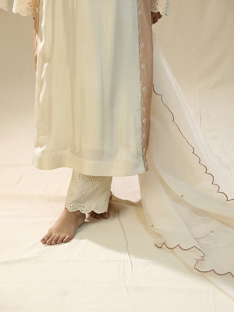 Ivory handpainted kurta suit set - Image 5