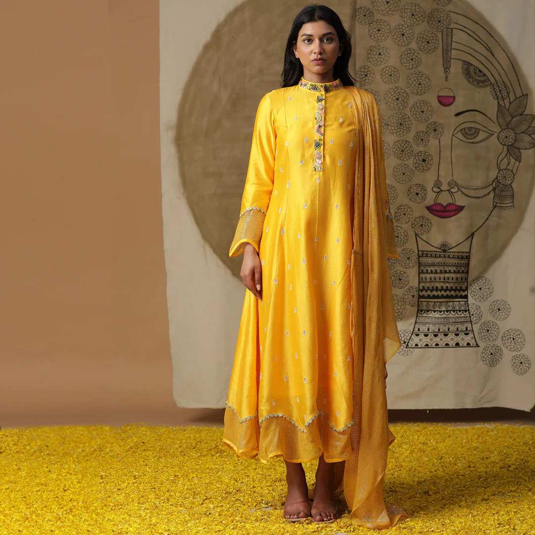 Yellow cowl drape set